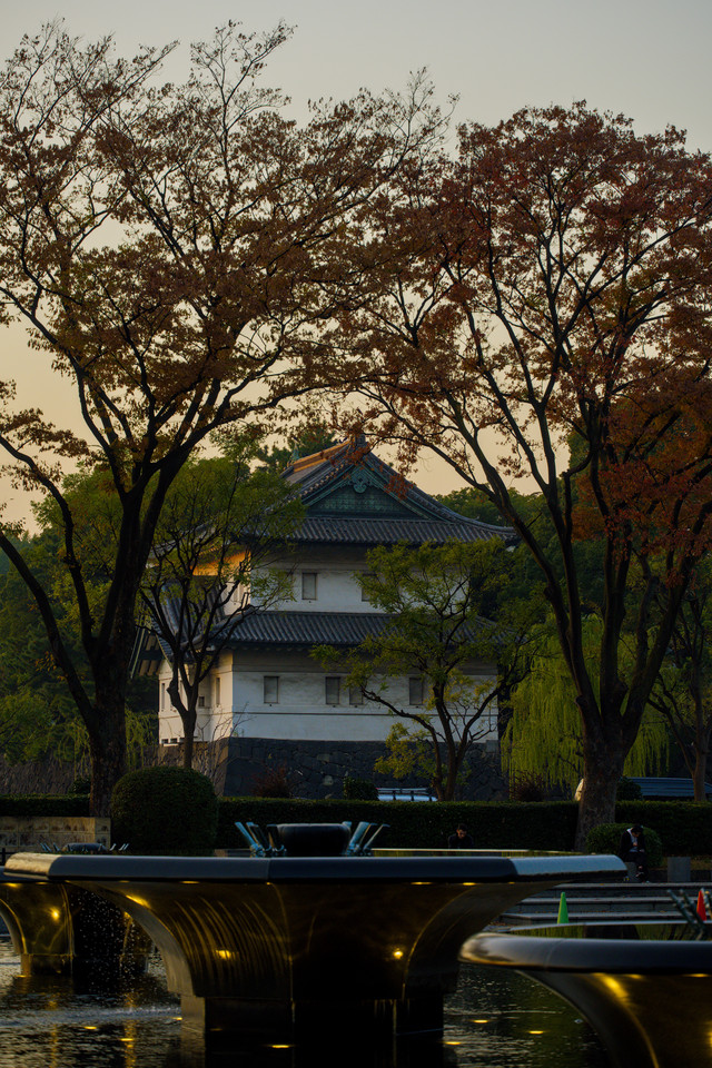 Wadakura Fountain Park - Towards the Imperial Palace