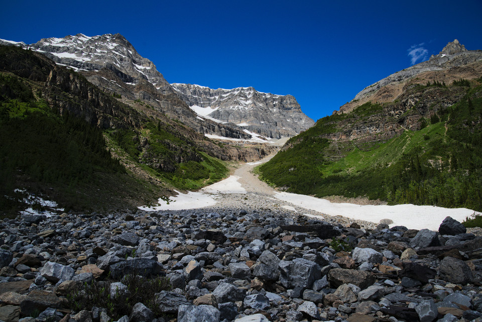 Lake Louise   Rocks Near and Far thumb