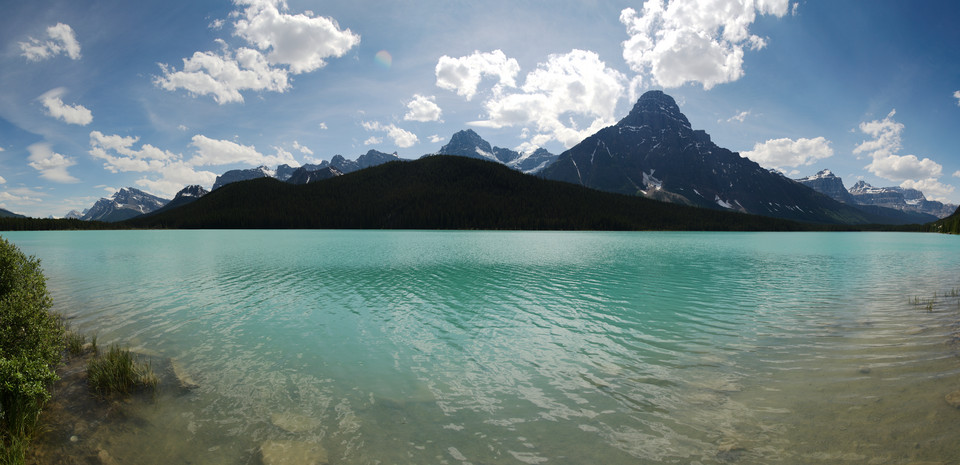 Icefields Parkway   Waterfowl Lake Panorama thumb