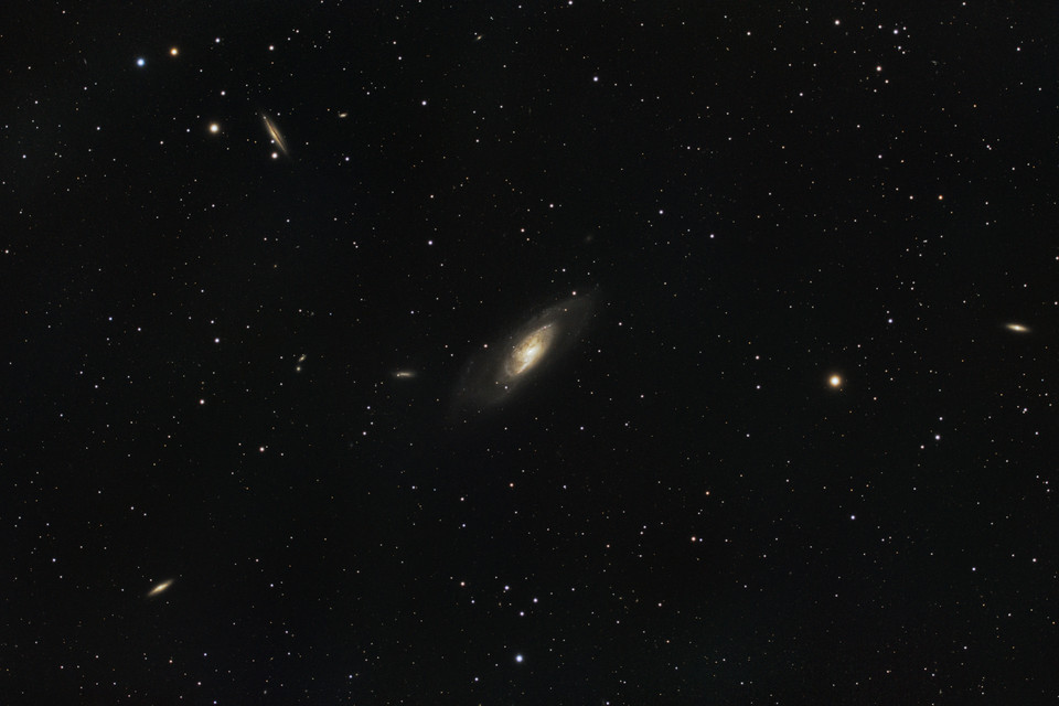 M 106 thumb