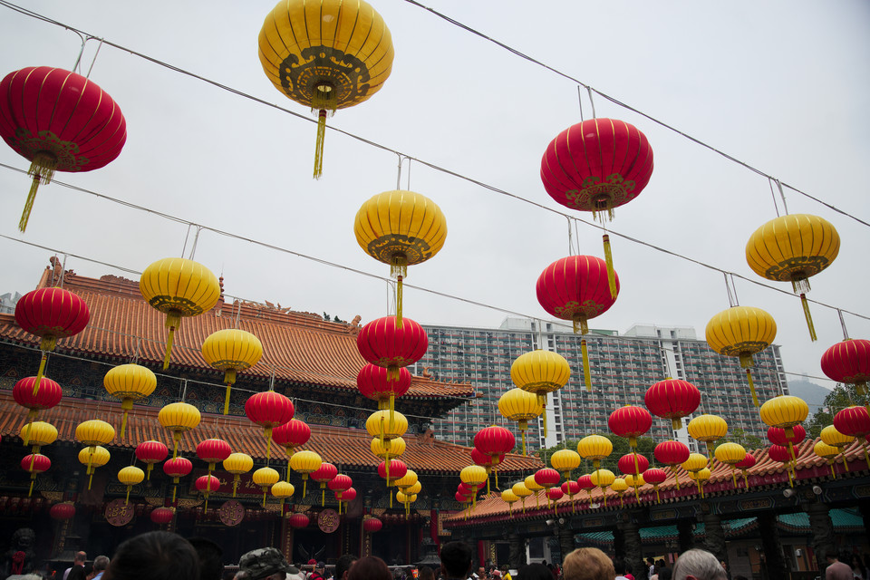 Sik Sik Yuen Wong Tai Sin Temple   Lanterns thumb