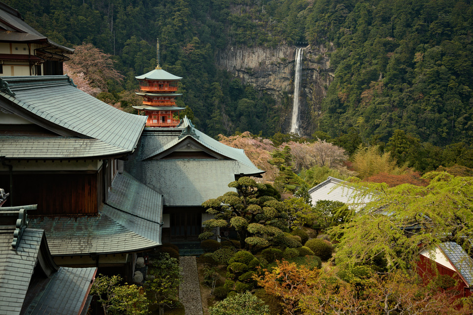 Kumano Nachi Taisha - Pagoda and Nachi Waterfall
