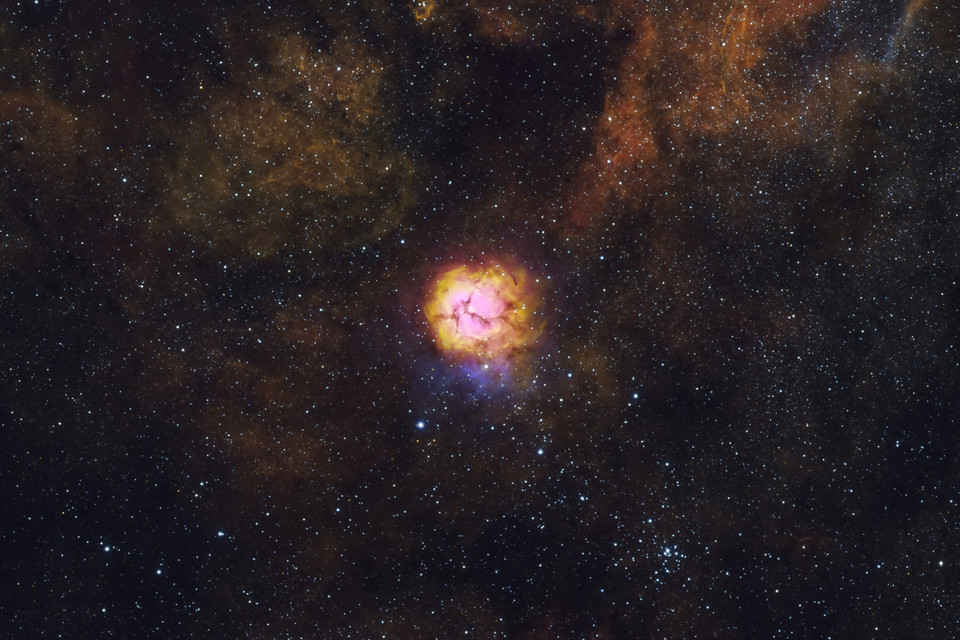 M 20 - Trifid Nebula in Narrowband