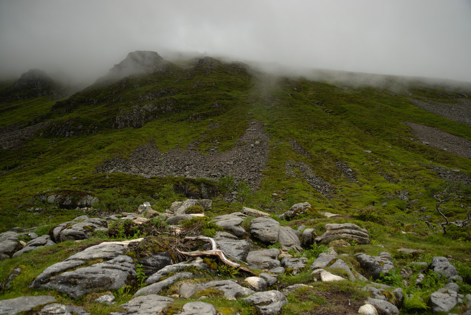 Trollkirka - Shrouded Mountaintops