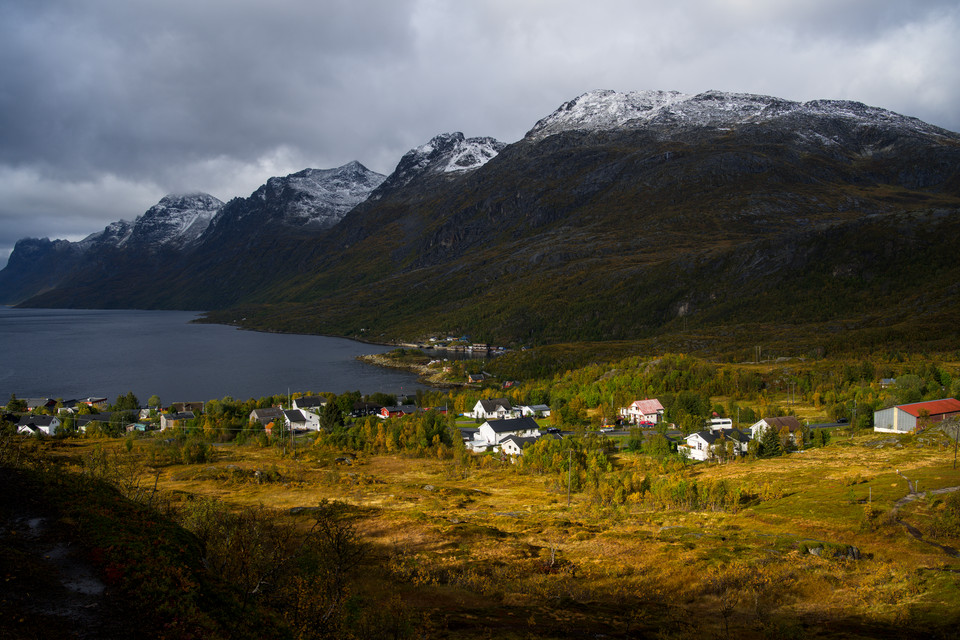 Klokka Ti - Sunlit Houses