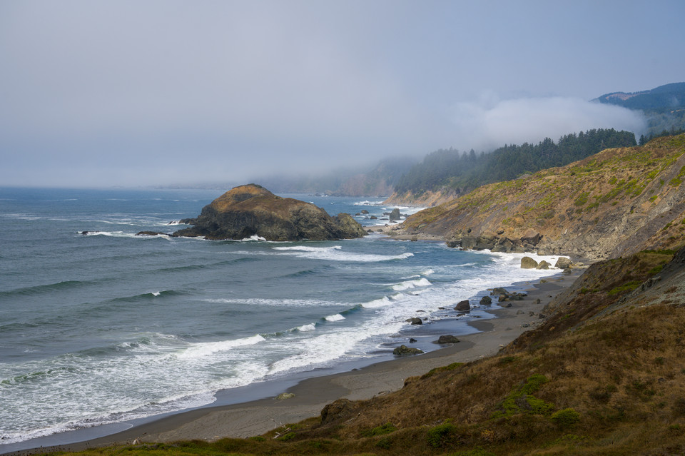 Sisters Rock - Rolling Fog