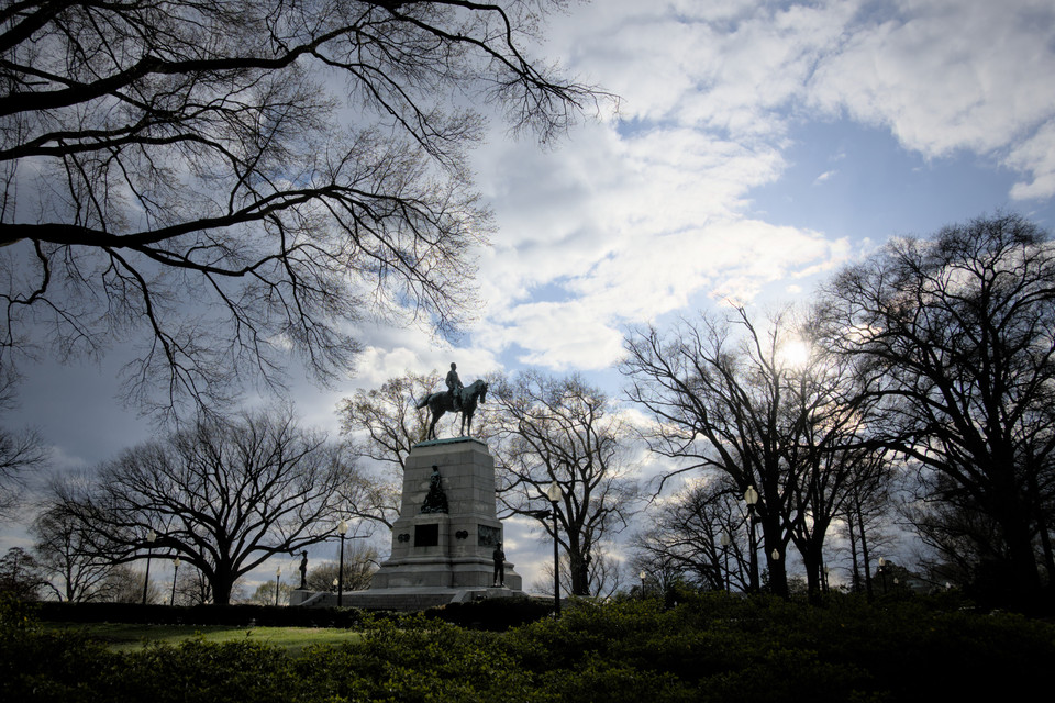 The Presidents Park - Sherman Monument